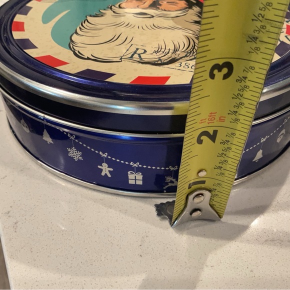 Vintage Christmas Carolers Tin 10” Round  & Santa Face Tin 7-1/2” Both Empty - Picture 9 of 10